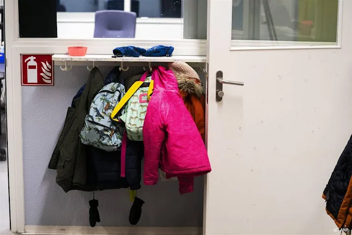 ook po raad niet te spreken over bemoeienis met lerarencontracten