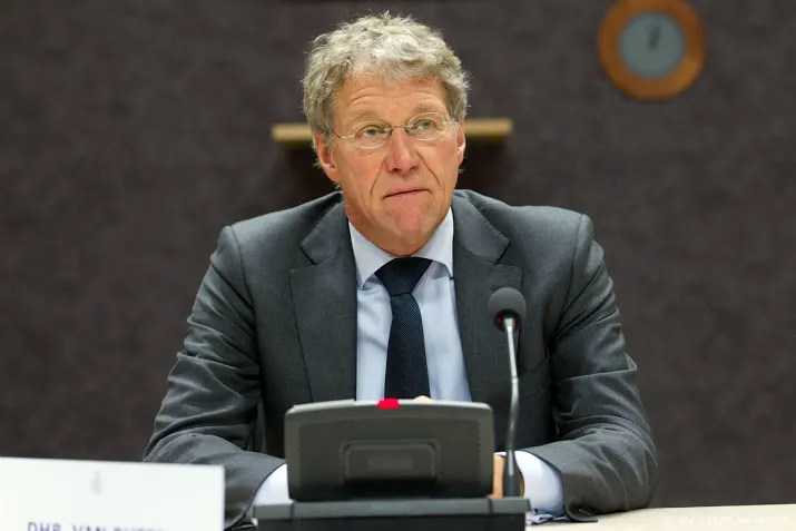 ook president commissaris de volksbank vertrekt