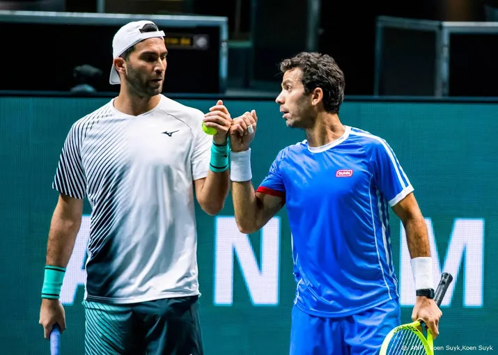 ook rojer met dubbelpartner tecau in halve finales us open
