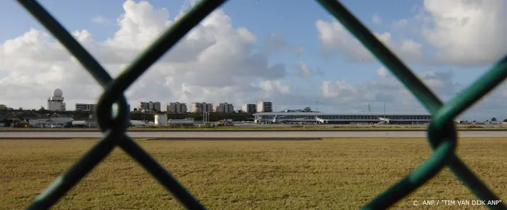 ook sint maarten voert avondklok in wegens coronavirus