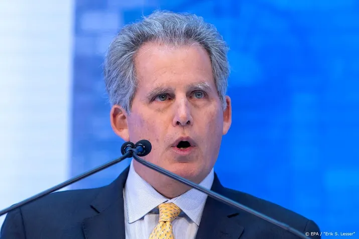 op een na hoogste bestuurder imf vertrekt