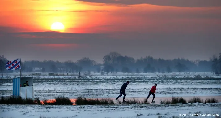 op kerstavond kans op parelmoerwolken