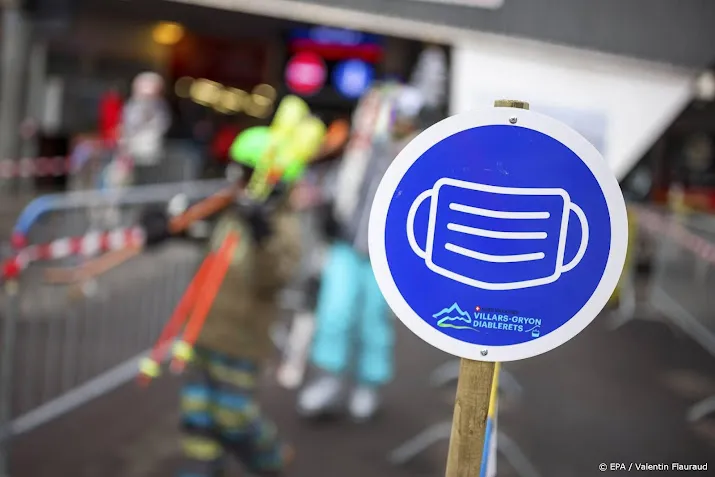 op vier regios na is heel europa donkerrood op coronakaart