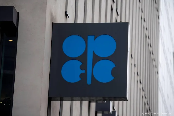 opec overweegt verdere productiebeperking
