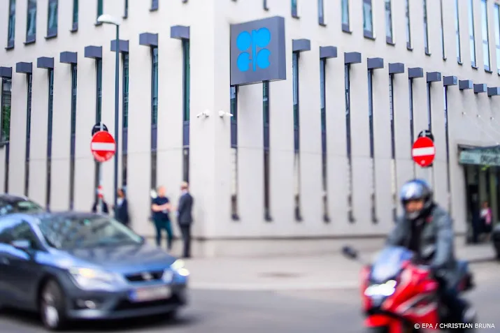 opec rekent op lagere olievraag roept leden op tot waakzaamheid