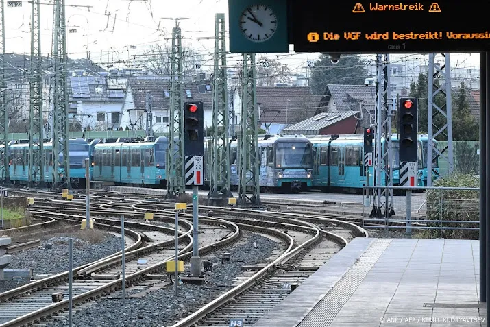 openbaar vervoer in heel duitsland ontregeld door stakingen