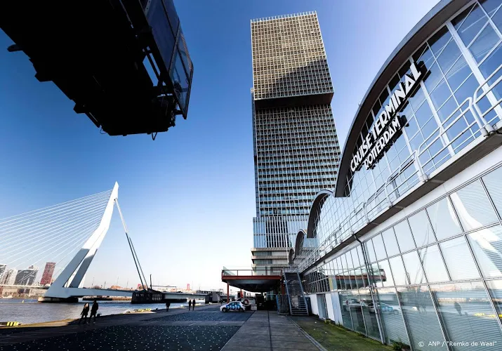 openingsceremonie songfestival in cruise terminal rotterdam