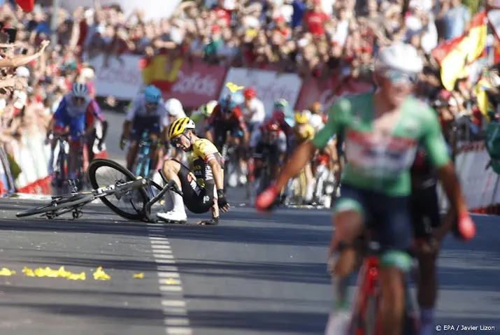 operatie voor wielrenner roglic om schouderproblemen te verhelpen