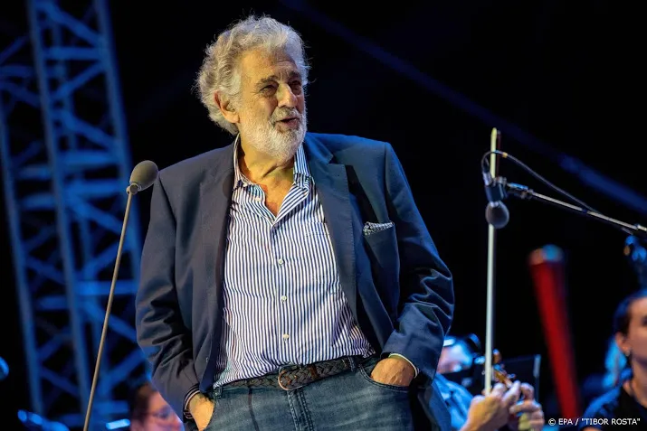 operazanger placido domingo besmet met coronavirus