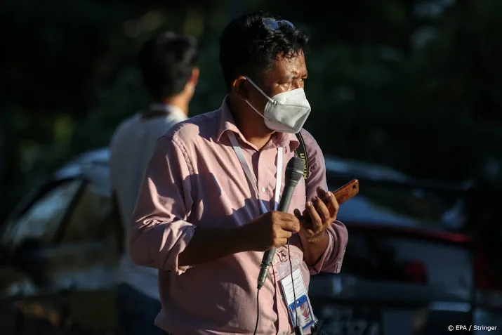 opgepakte bbc verslaggever in myanmar vrijgelaten
