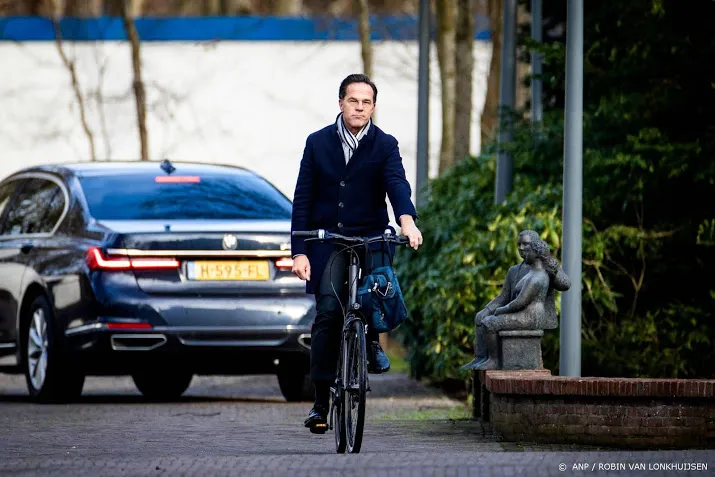 opinie rutte 3 kan aanblijven na toeslagenaffaire