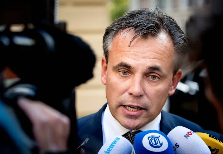 opluchting in tweede kamer om lili en howick