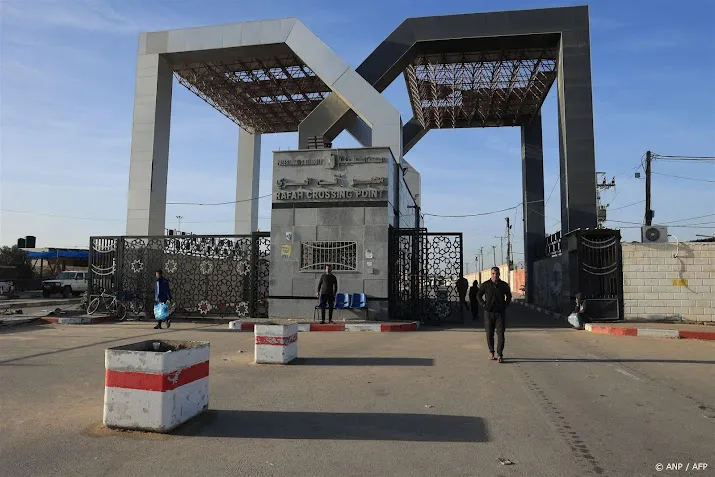 opnieuw 2 mensen weg uit gaza met hulp nederlandse overheid