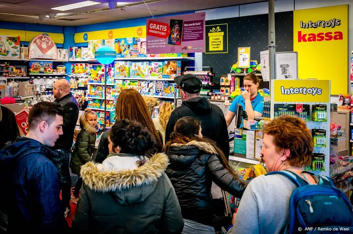 opnieuw drukke dag voor intertoyswinkels