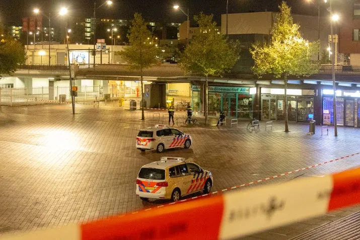 opnieuw handgranaat op bijlmerplein amsterdam