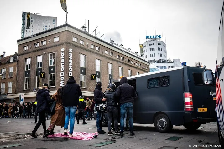 opnieuw veroordelingen voor avondklokrellen eindhoven