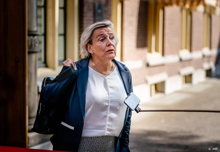 opnieuw wacht bijleveld een kritische kamer over hawija