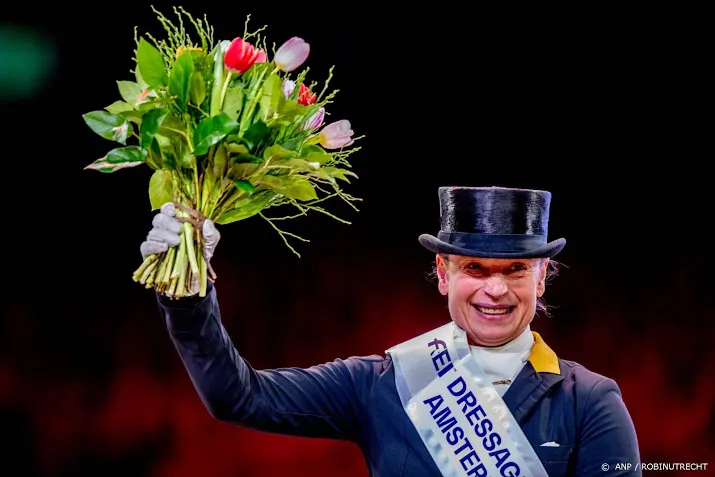 opnieuw zege dressuuramazone werth in amsterdam