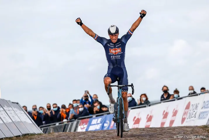 oppermachtige van der poel vond renners van jumbo visma irritant