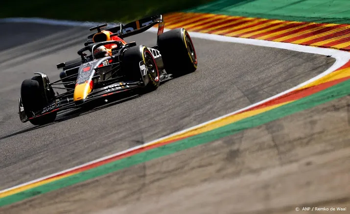 oppermachtige verstappen verstevigt wk leiding met zege in belgie