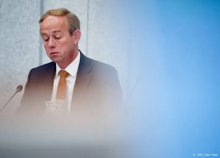 oppositie hoekstra wekt verwachtingen met opmerkingen