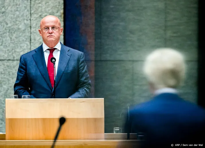 oppositie zegt vertrouwen in grapperhaus niet op