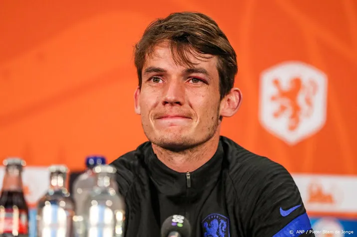 oranje begint met de roon klaassen en janssen tegen belgie