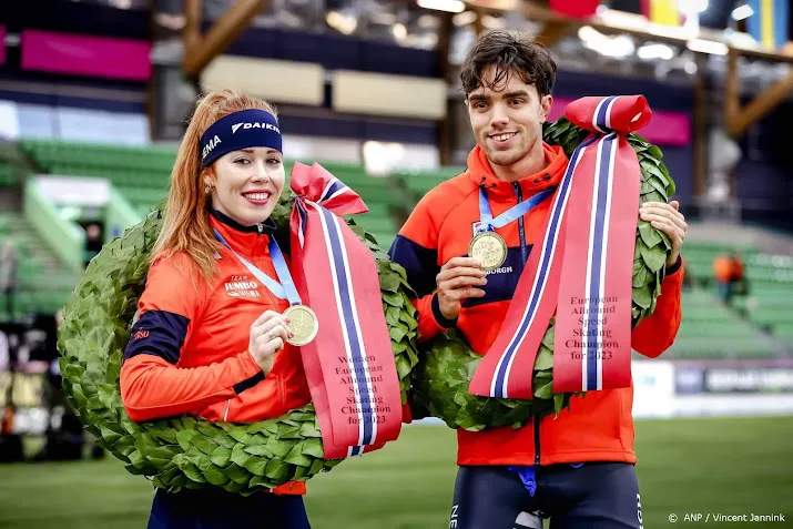 oranje schaatsers winnen duel met noren die smachten naar titels