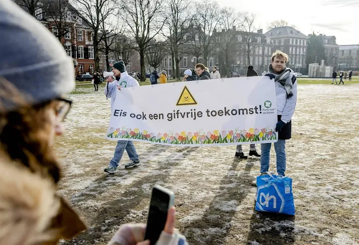 organisaties eisen in manifest einde aan pesticiden in tulpenteelt