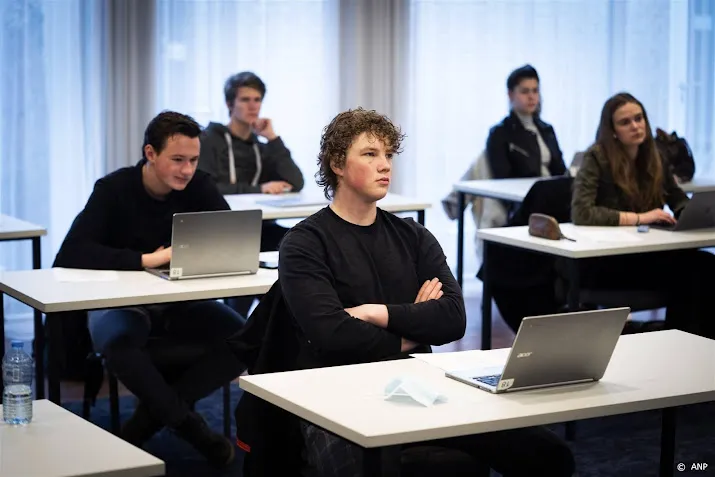 organisaties schaf vrijwillige ouderbijdrage basisonderwijs af
