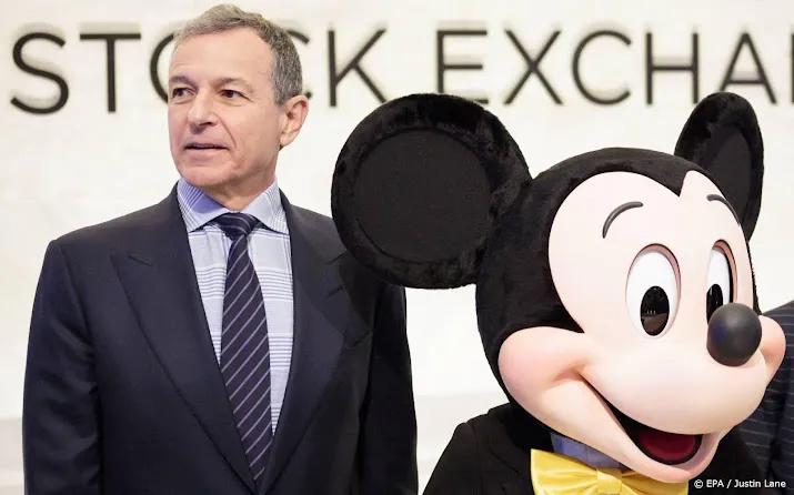 oud baas disney neemt leiding weer over bij entertainmentconcern