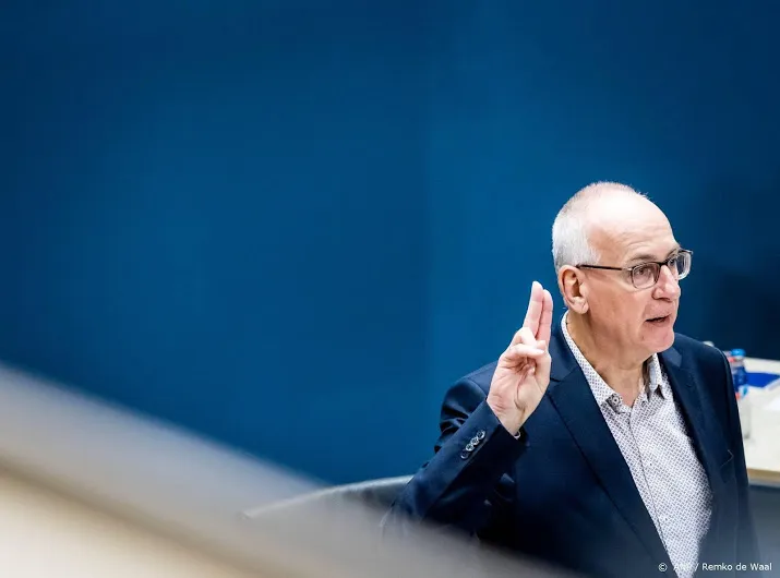 oud baas fiscus legt schuld harde fraudeaanpak bij sociale zaken