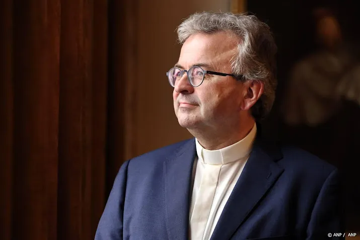 oud bisschop harrie smeets 63 van roermond overleden