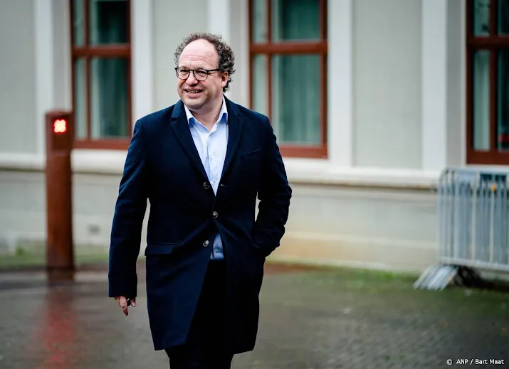 oud minister wouter koolmees wordt nieuwe topman ns