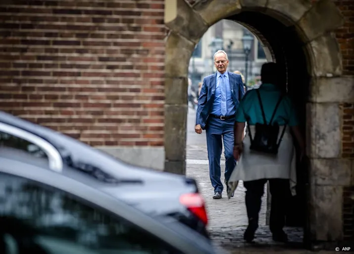 oud verkenner kamp kritisch op ollongren en jorritsma