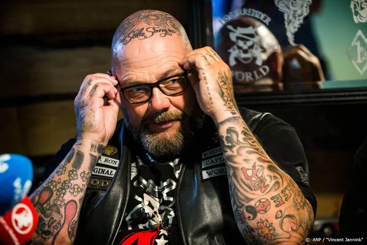 oud voorman no surrender ontkent afpersingen