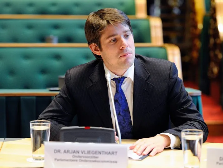 oud wethouder amsterdam wordt directeur nibud