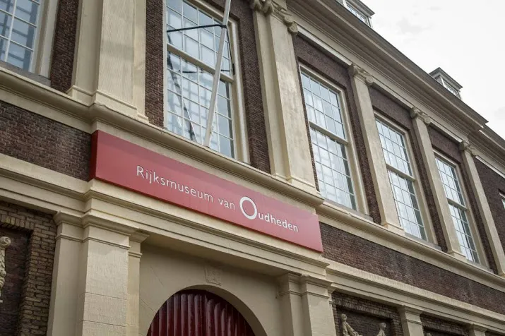 oudhedenmuseum viert 200 jarig bestaan