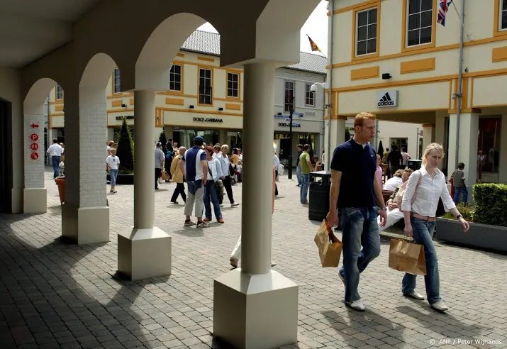 outletcentra roermond en roosendaal houden winkelen op afspraak
