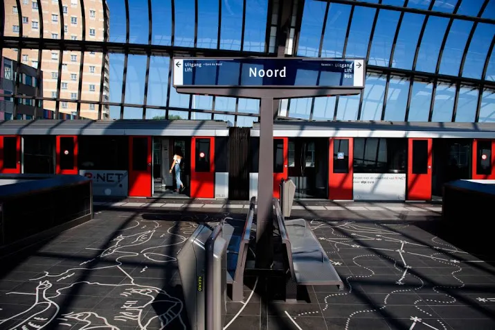 ov in amsterdam heeft hinder van storing