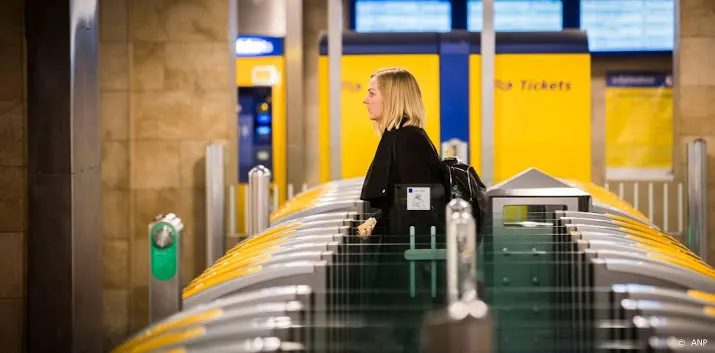 ov studentenkaart met drie maanden verlengd wegens coronacrisis