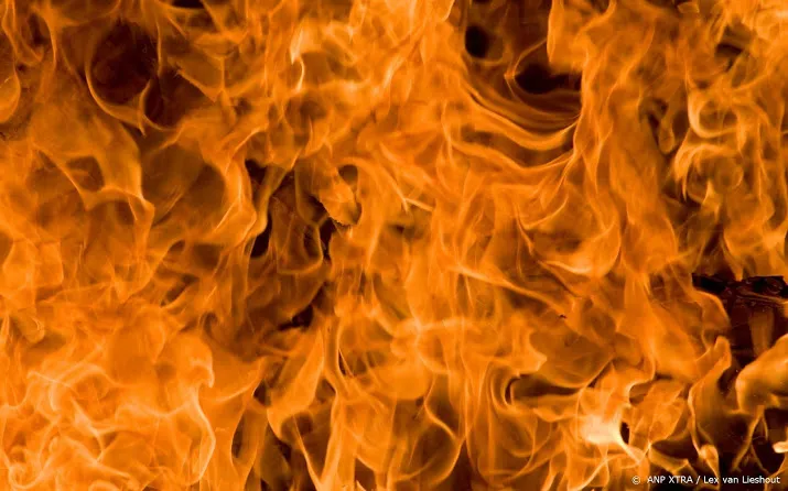 overlast op spoor en weg door brand in beesd