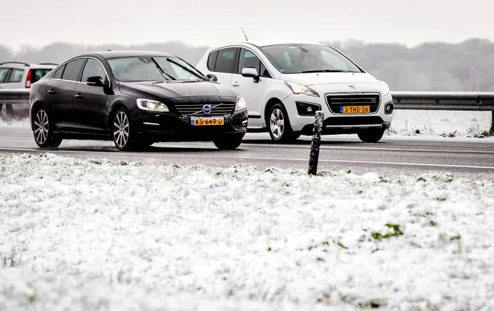 overlast voor verkeer verwacht door sneeuwval