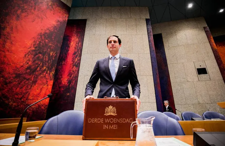 overschot op begroting verdrievoudigd