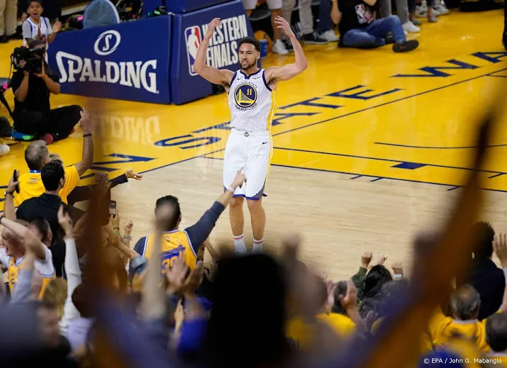 overtuigende zege warriors in play offs nba