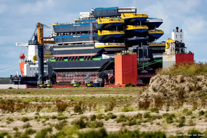 ovv rotterdamse haven moet meer doen om olielek te voorkomen