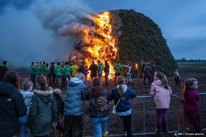 paasvuren aangestoken in vooral noorden en oosten van het land