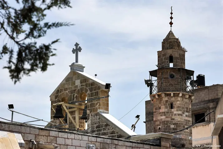 palestijnen zoeken dekking in eeuwenoude kerk in gaza stad