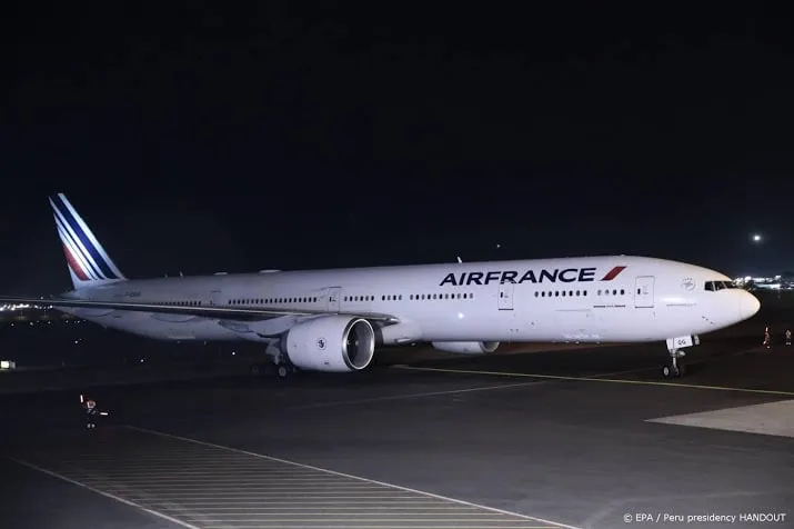 parijs wil niet dat air france landingsrechten moet opgeven