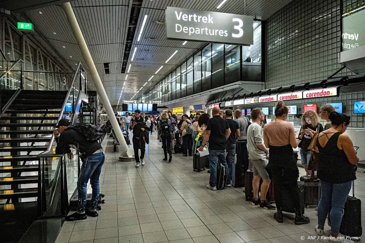 passagiersgroei schiphol zwakt af